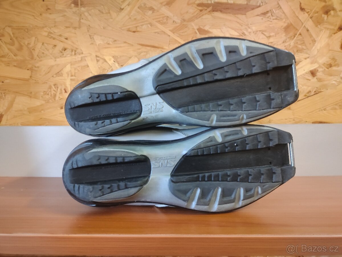 Boty na běžky SALOMON na SNS vel 37, stélka 23,5cm - 3