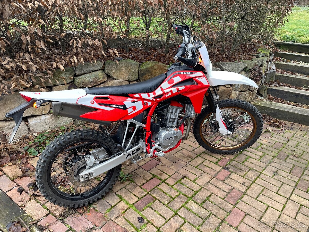 SWM RS-125R enduro - 3