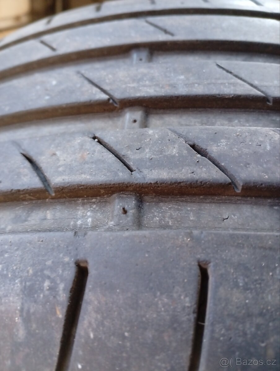 LETNÍ 225/40R18 - 3