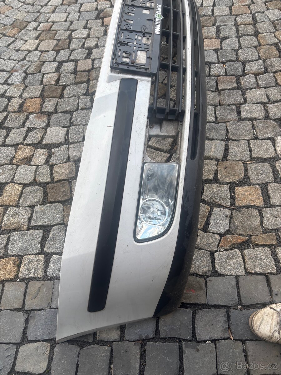 Škoda Octavia 2 predfacelift - přední nárazník - 3