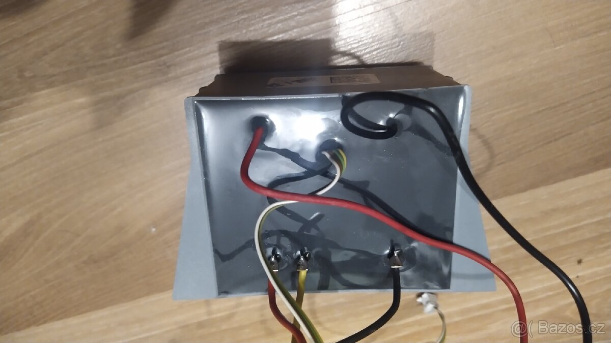 Vysokonapěťový transformátor pro elektrický ohradník - 3