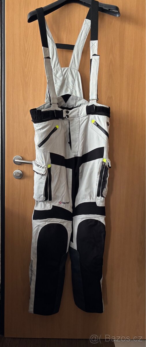 Motorkářské věci/oblečení - 3