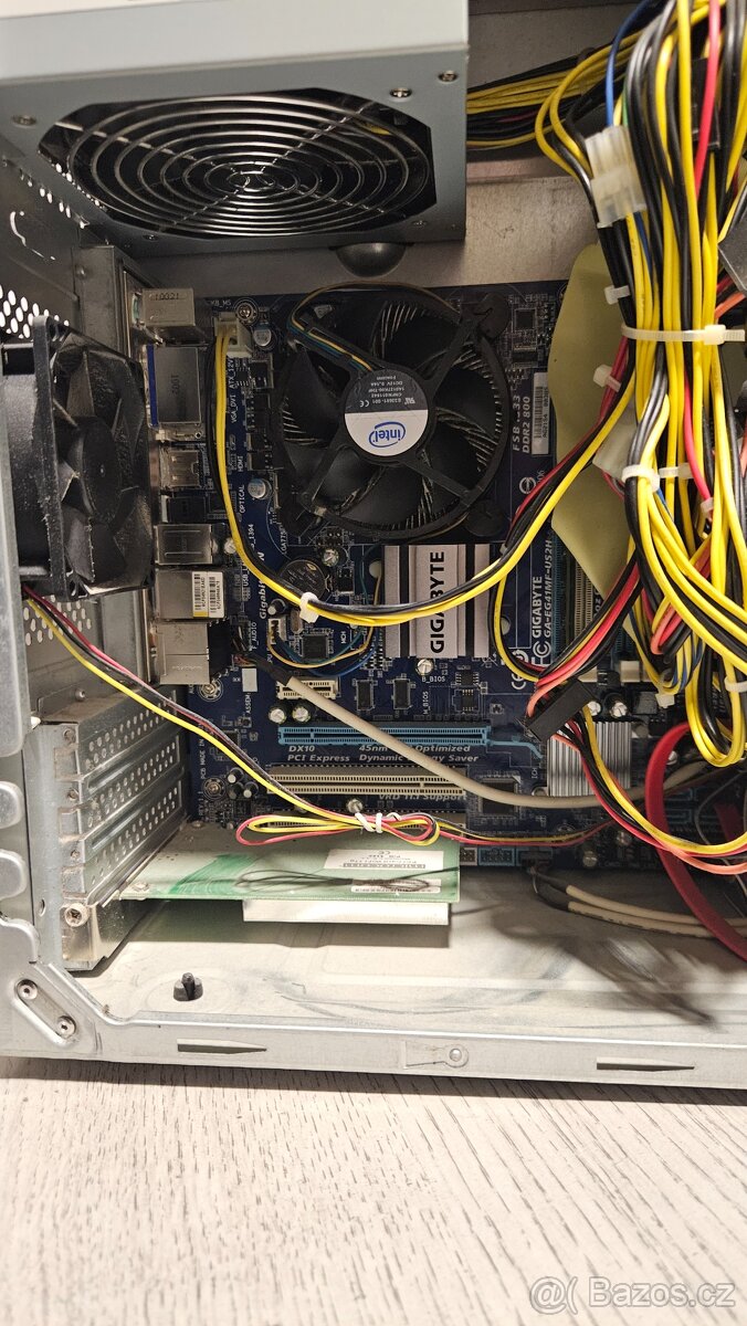 Kancelářský PC s monitorem - 3