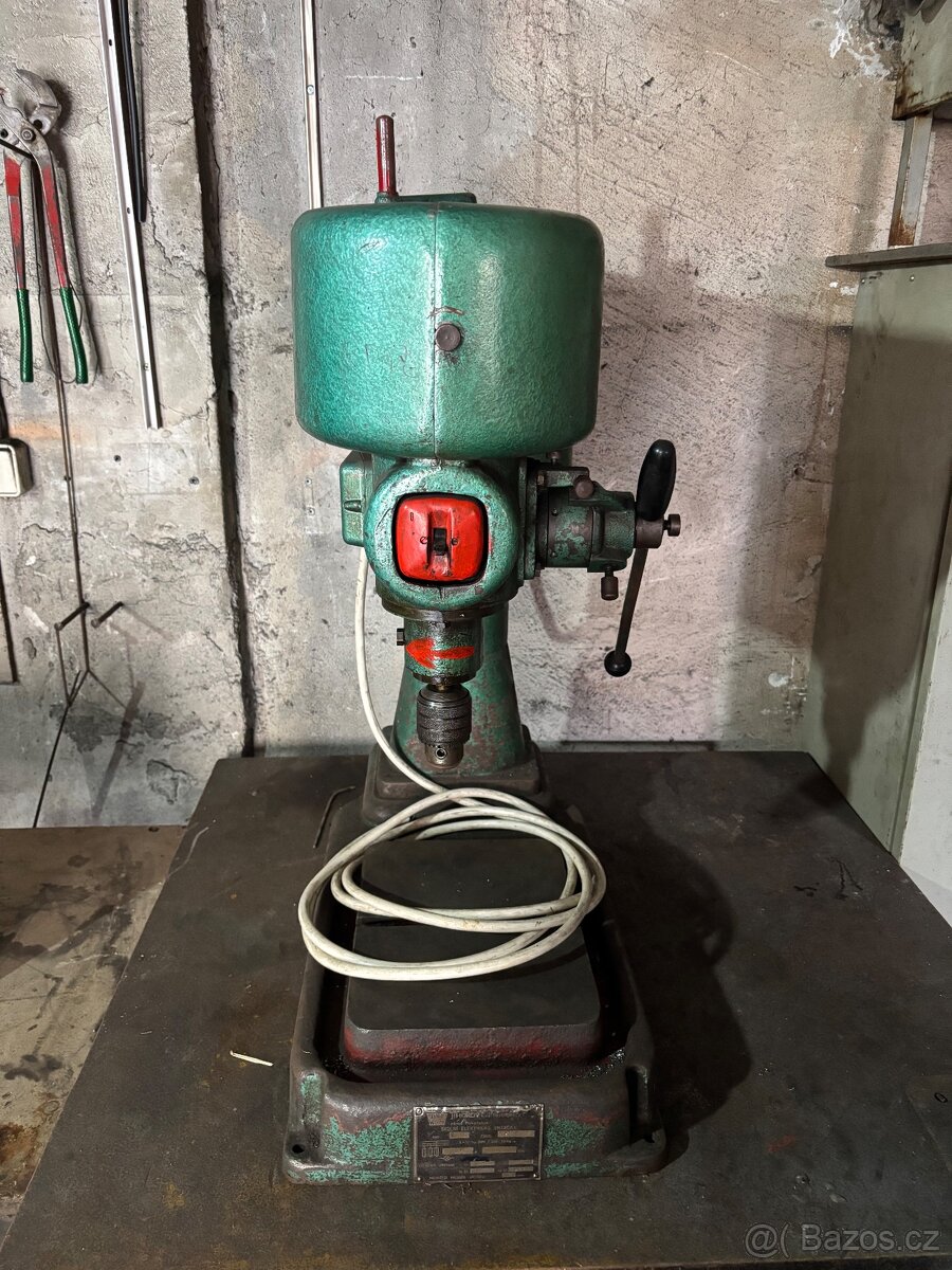 Stolní Vrtačka jihokov - 3