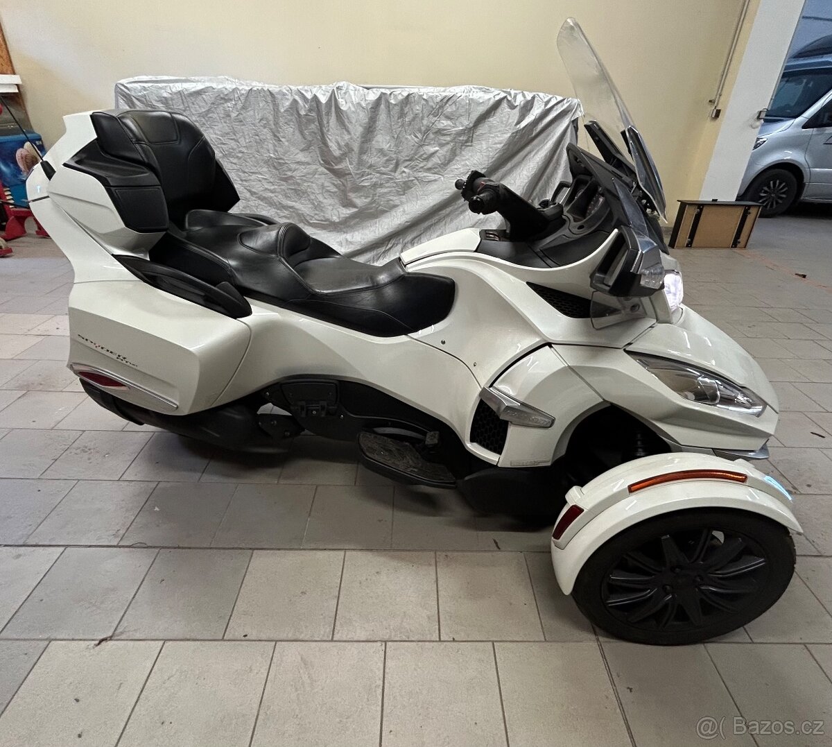 Can-Am Spyder 1330ACE - 3