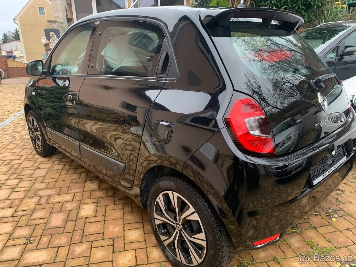 Renault Twingo 3 1.0i 48kw rok 2022 najeto jen 19200km - 3