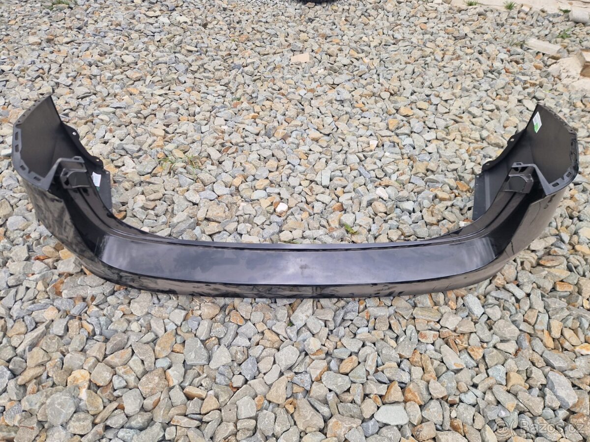 Octavia IV Combi - zadni naraznik - 3