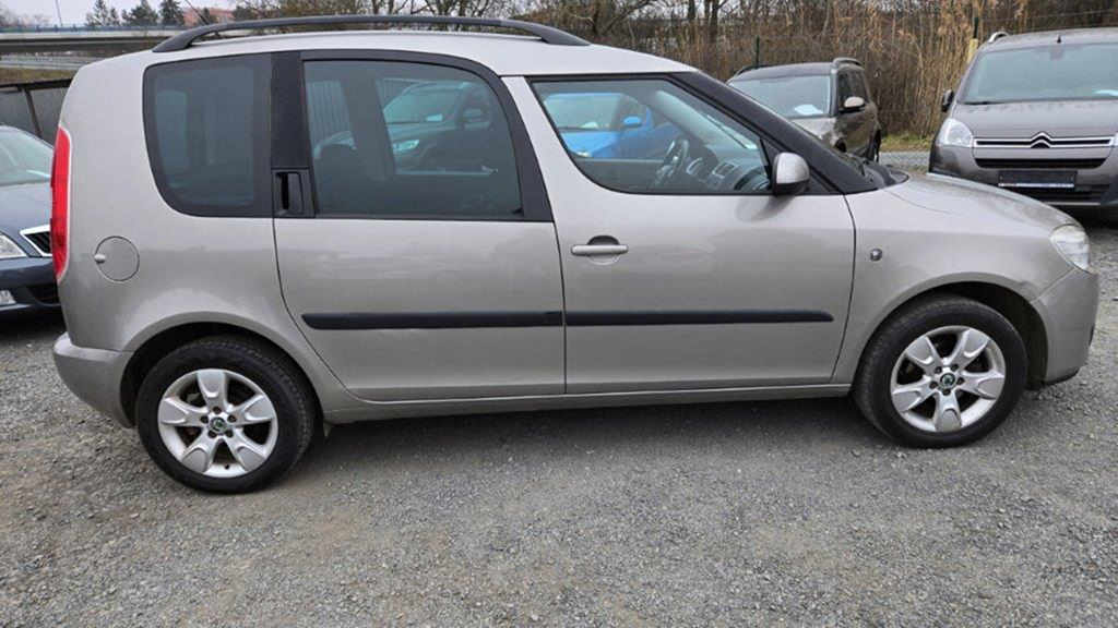ŠKODA ROOMSTER 1.4 16V YOUNG - 3
