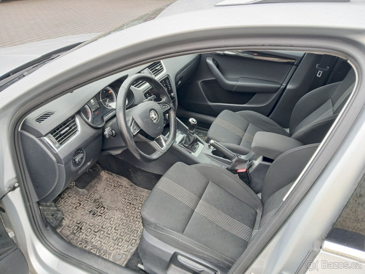 ŠKODA Octavia Combi Style 2,0 TDI 110 kW - 3