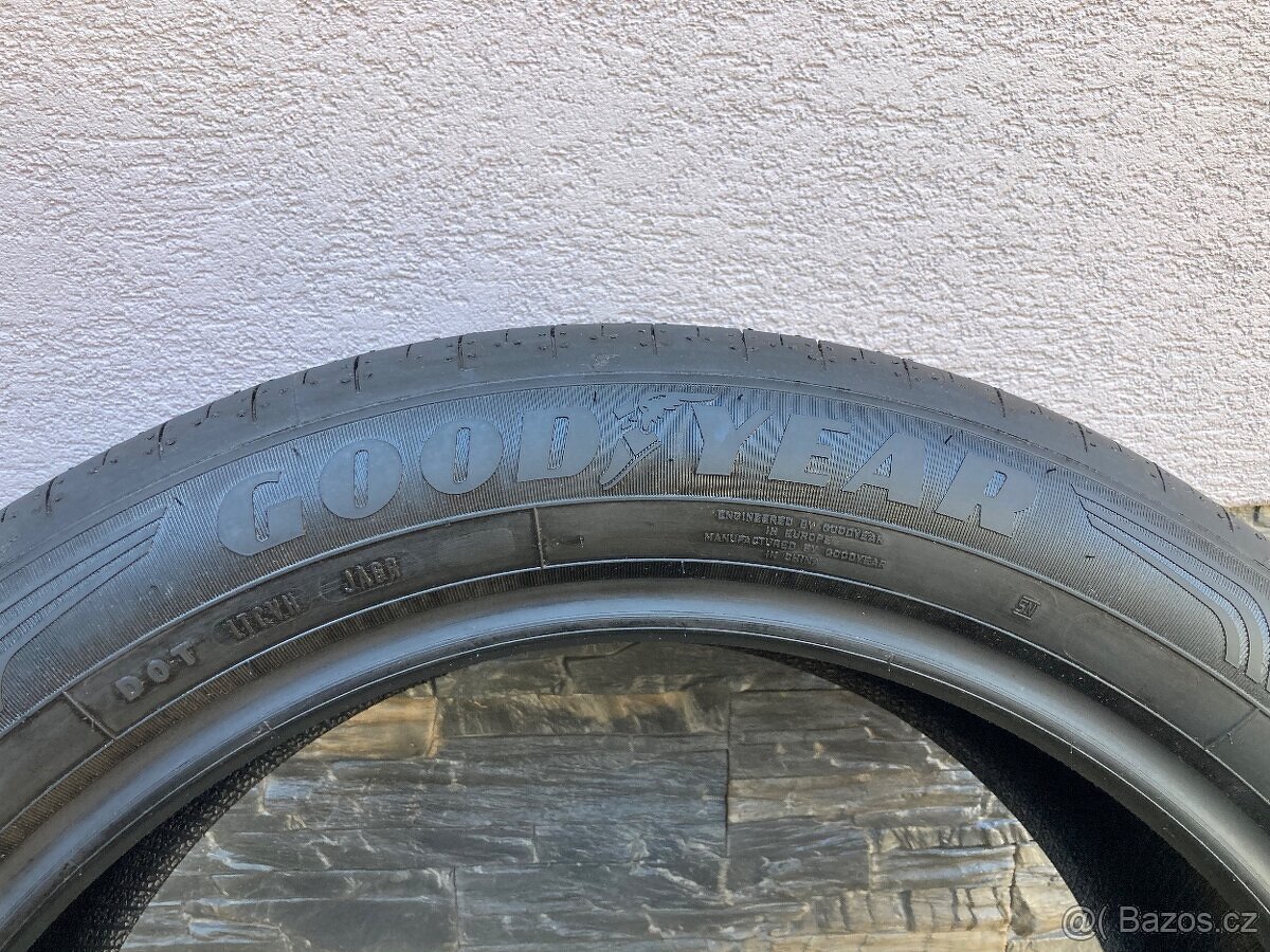 Letní pneu 235/50/20 - 3