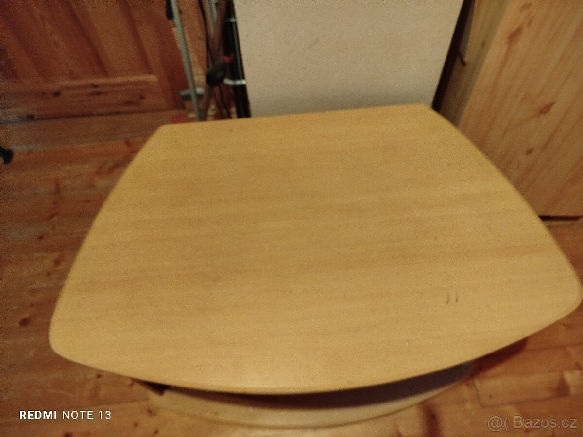 Televizní stolek - 3