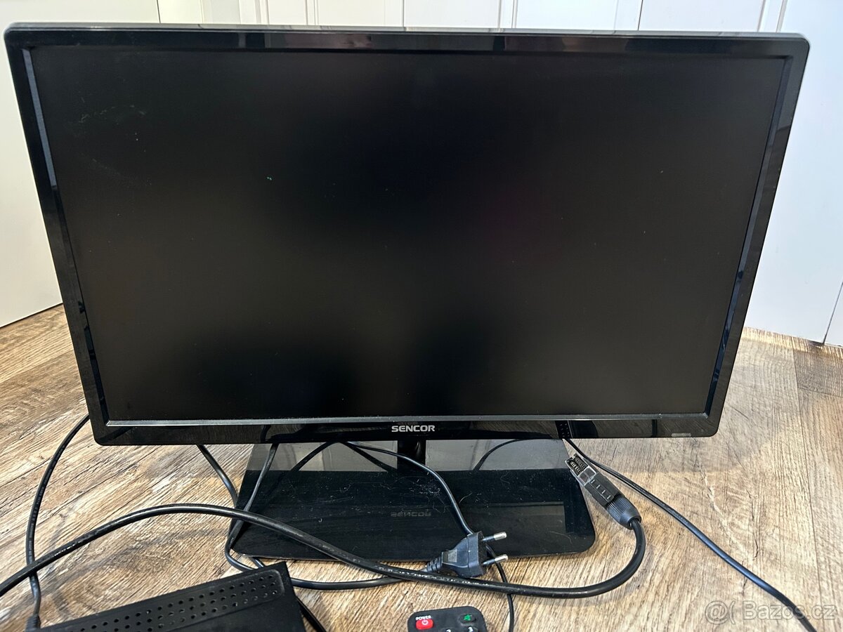 Televize Sencor SLE22F55M4 + set-top box - 3