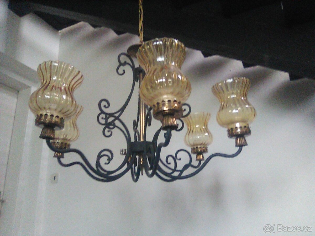 PRODÁM ŠESTIRAMENNÝ KOVANÝ ELEKTRICKÝ LUSTR - 3