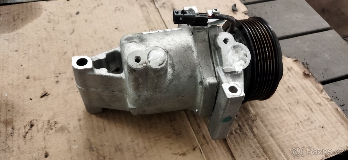 Kompresor klimatizace Dacia Sandero - 3