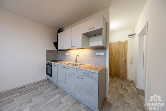 Pronájem bytu 1+1 s balkónem, 32 m², Uherské Hradiště – Štěp - 3