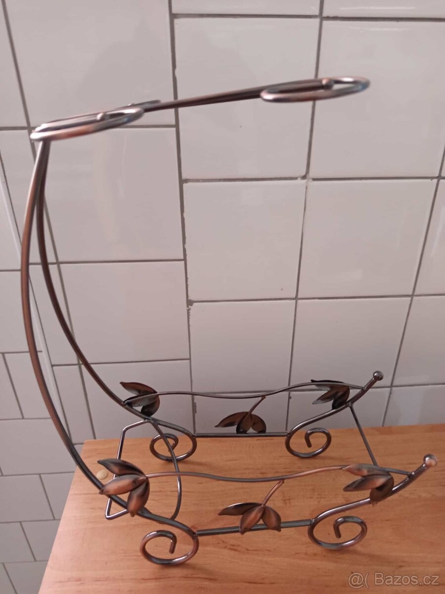 Stojan na vínko - 3