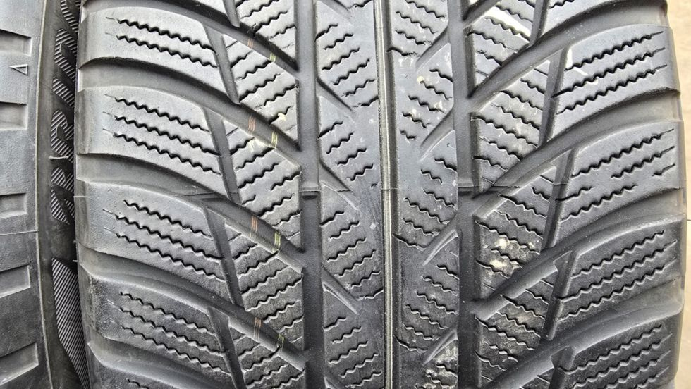 Zimní pneu 225/45/18 Bridgestone - 3