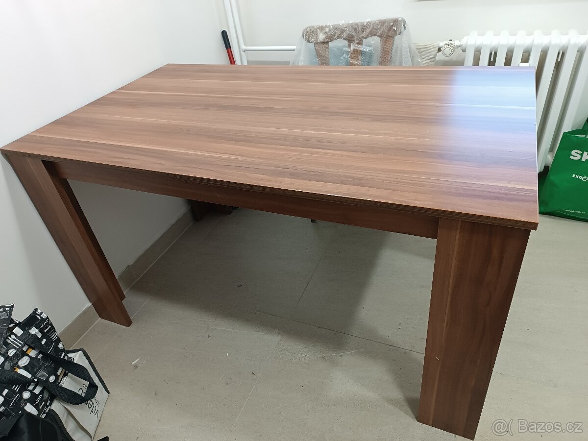 Jídelní stůl - 3