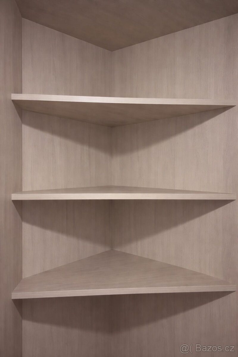 Vestavěná skříň - 3