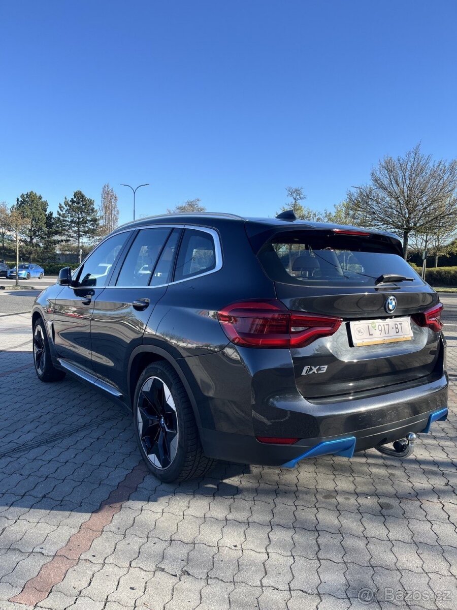 BMW IX3 Elektro - 3