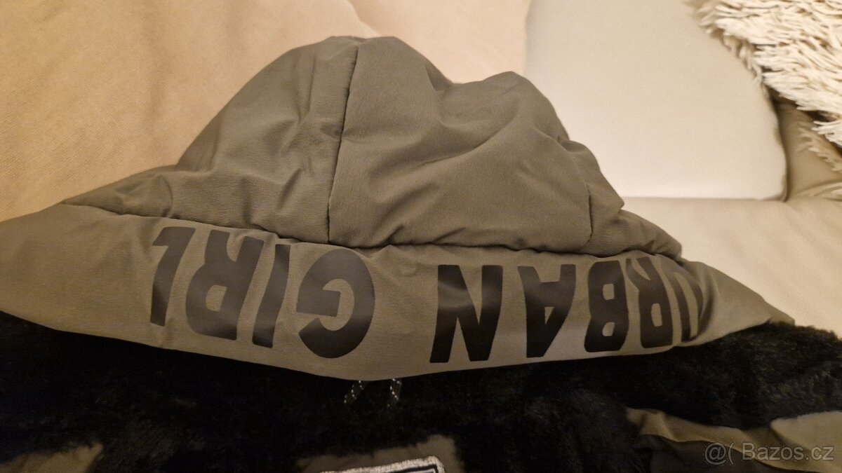 Zimní bunda zn. C&A. Vel 140 - 3