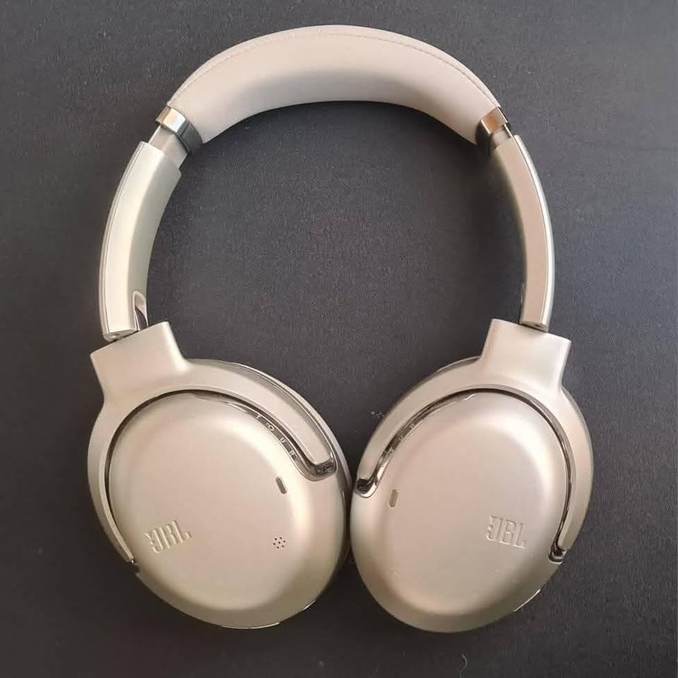 Vyměním Bezdrátová sluchátka JBL Tour One M2 v záruce . - 3