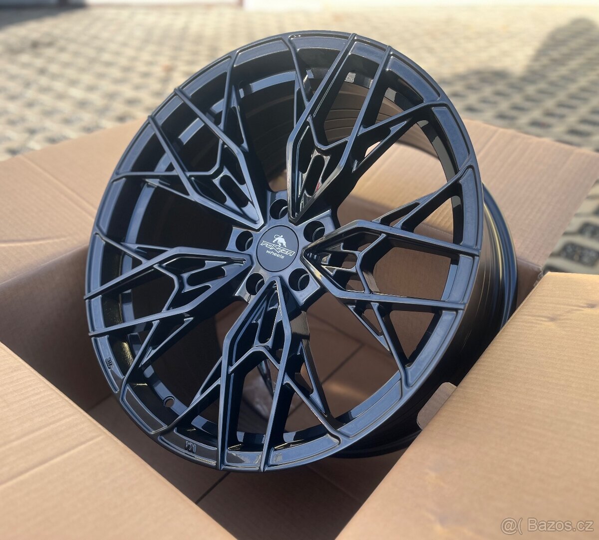 Alu kola 20” Forzza model Spectrum BLACK 5x112 - 3