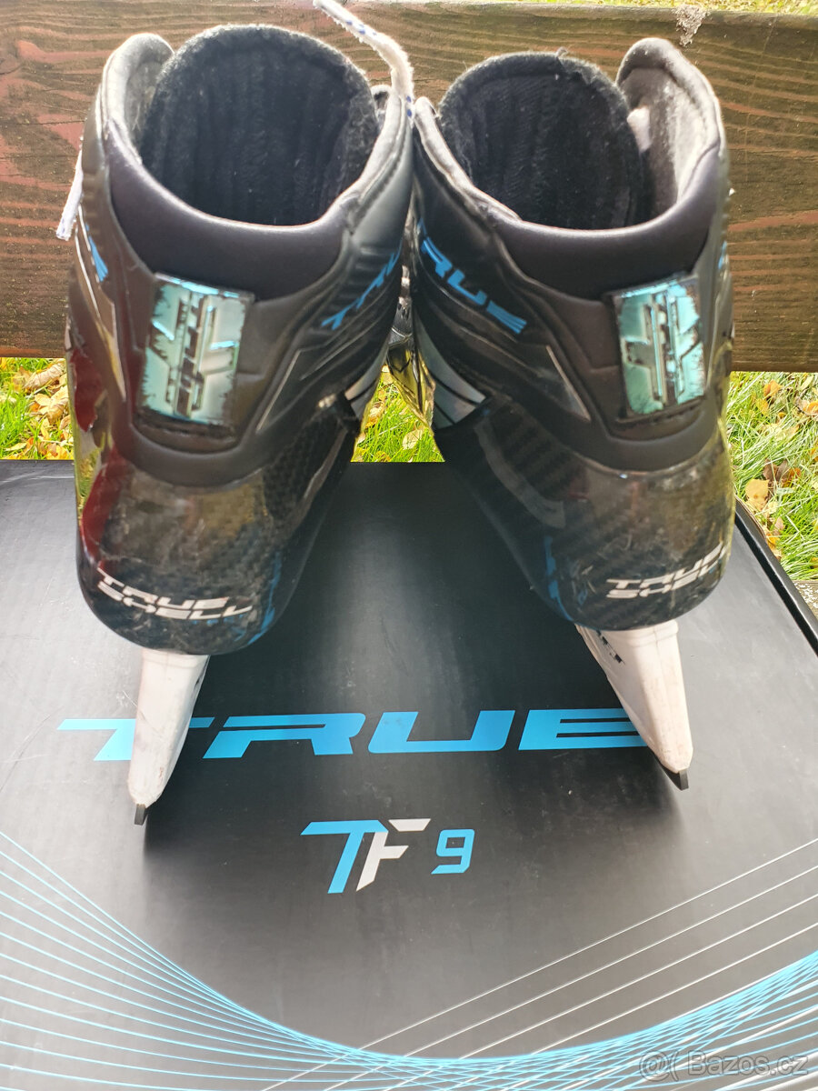 Brankarske brusle vel 9.5 / 45 CCM, True - 3