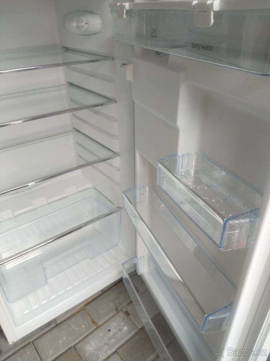 Lednice Amica A+ - 3