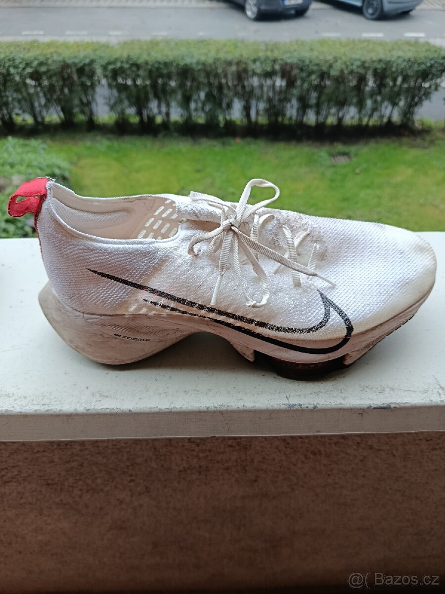 Běžecká obuv Nike Air Zoom Tempo Next% - 3