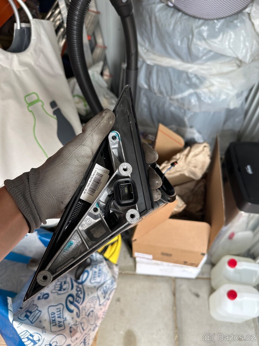 Prodám pravé zrcátko na BMW 5 řady G. ( z G30) - 3