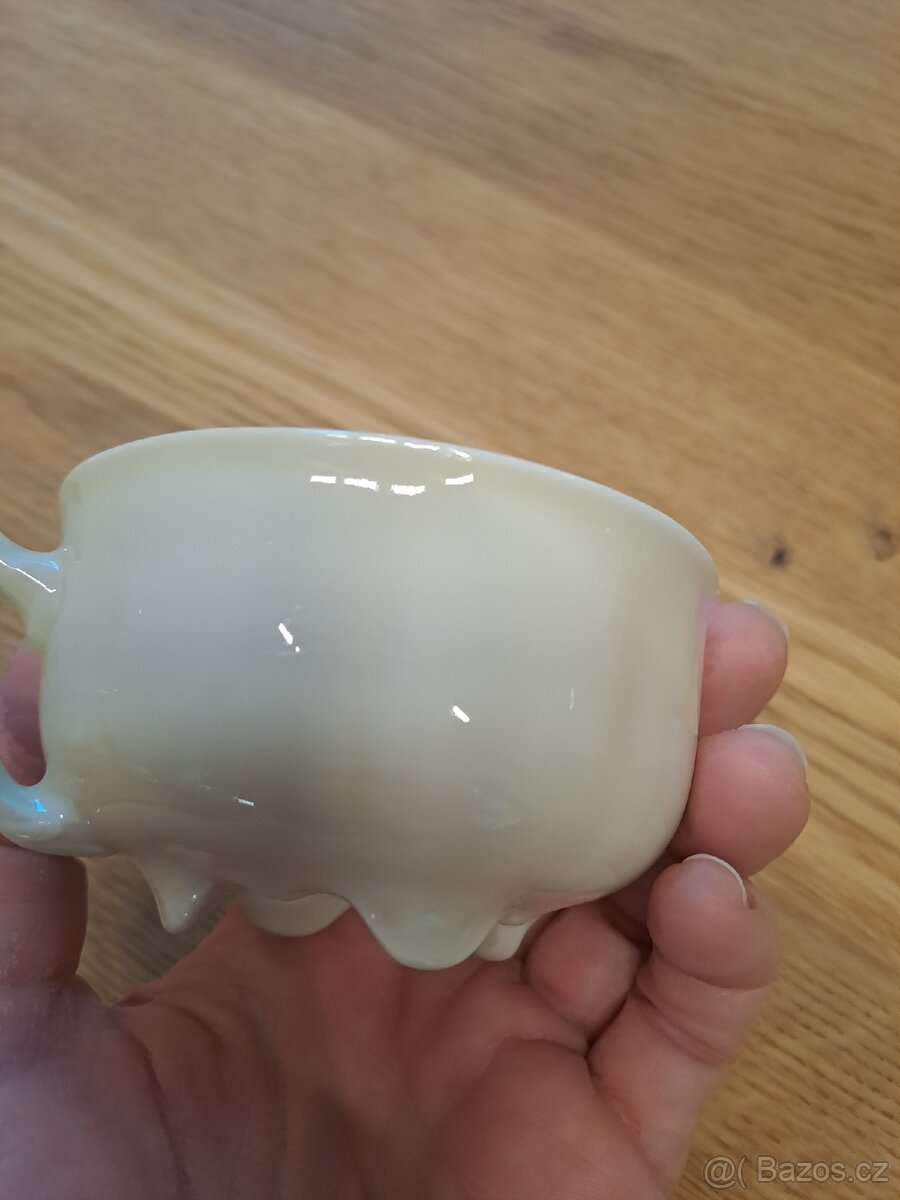 Stary porcelánový hrníček - 3