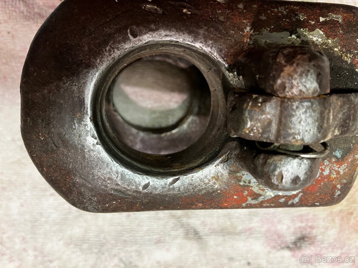 Závěs Zetor - 3