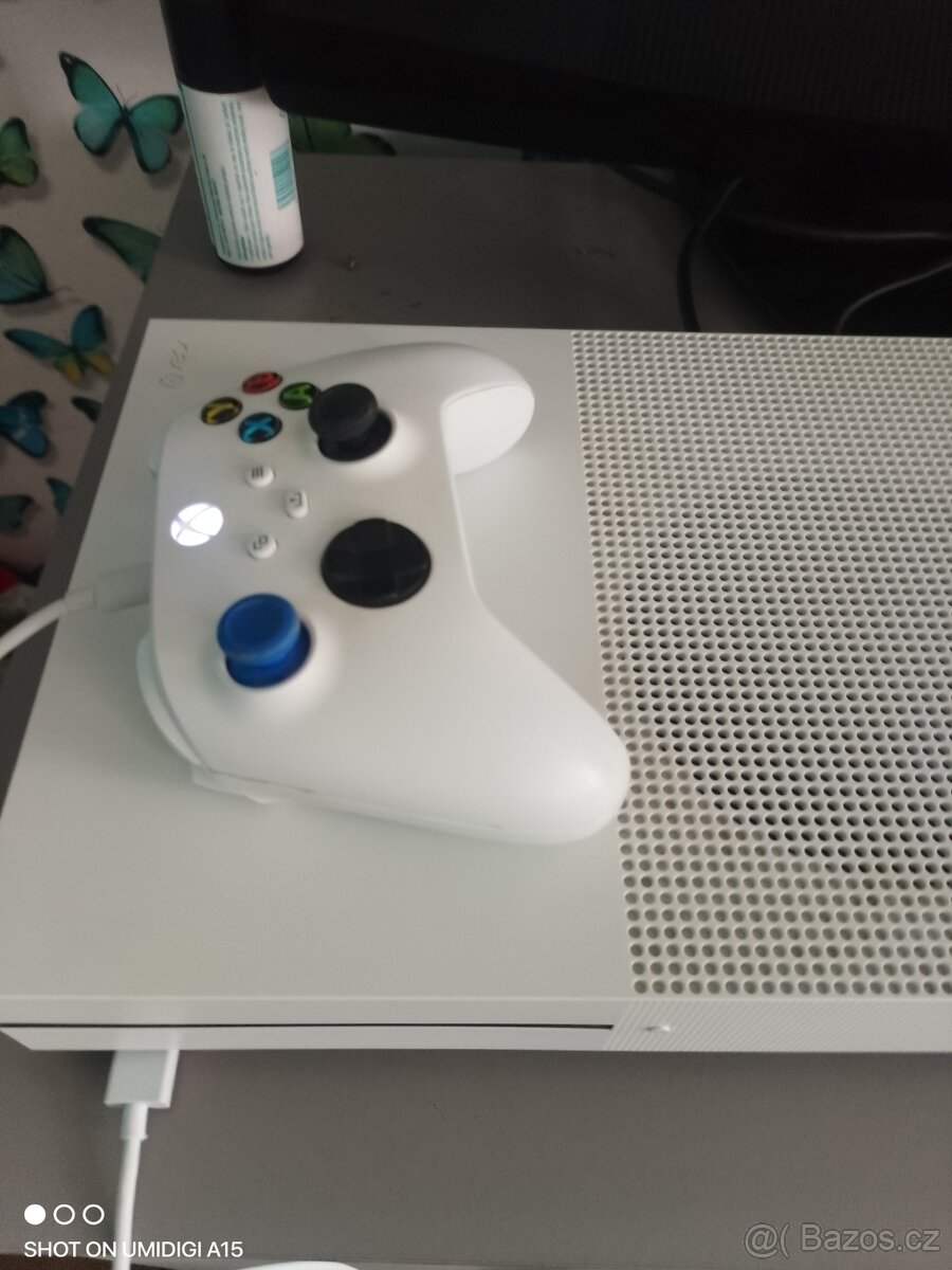 Xbox one s 1TB - 3