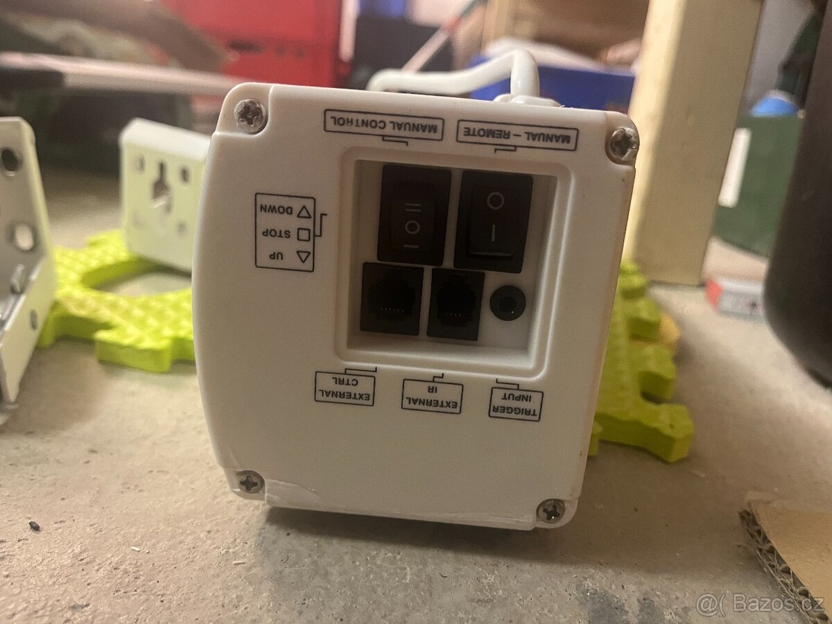 Elektrické projekční plátno OPTOMA 120" - 3