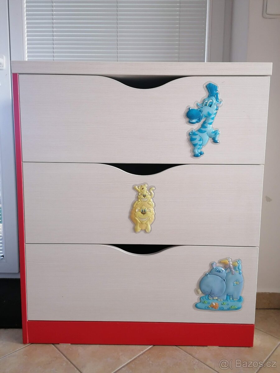 Komody, prebalovací pult - 3