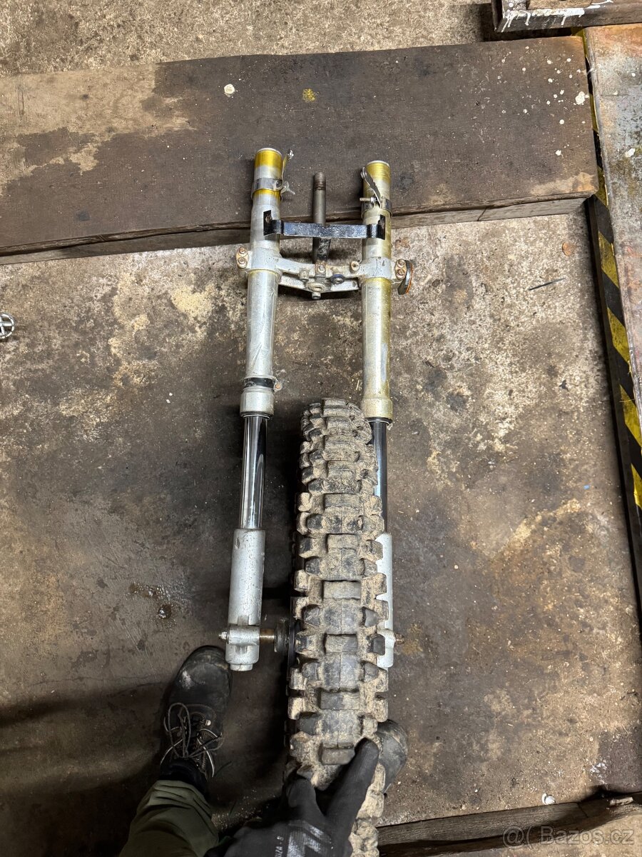 Přední vidlice +kolo - 3