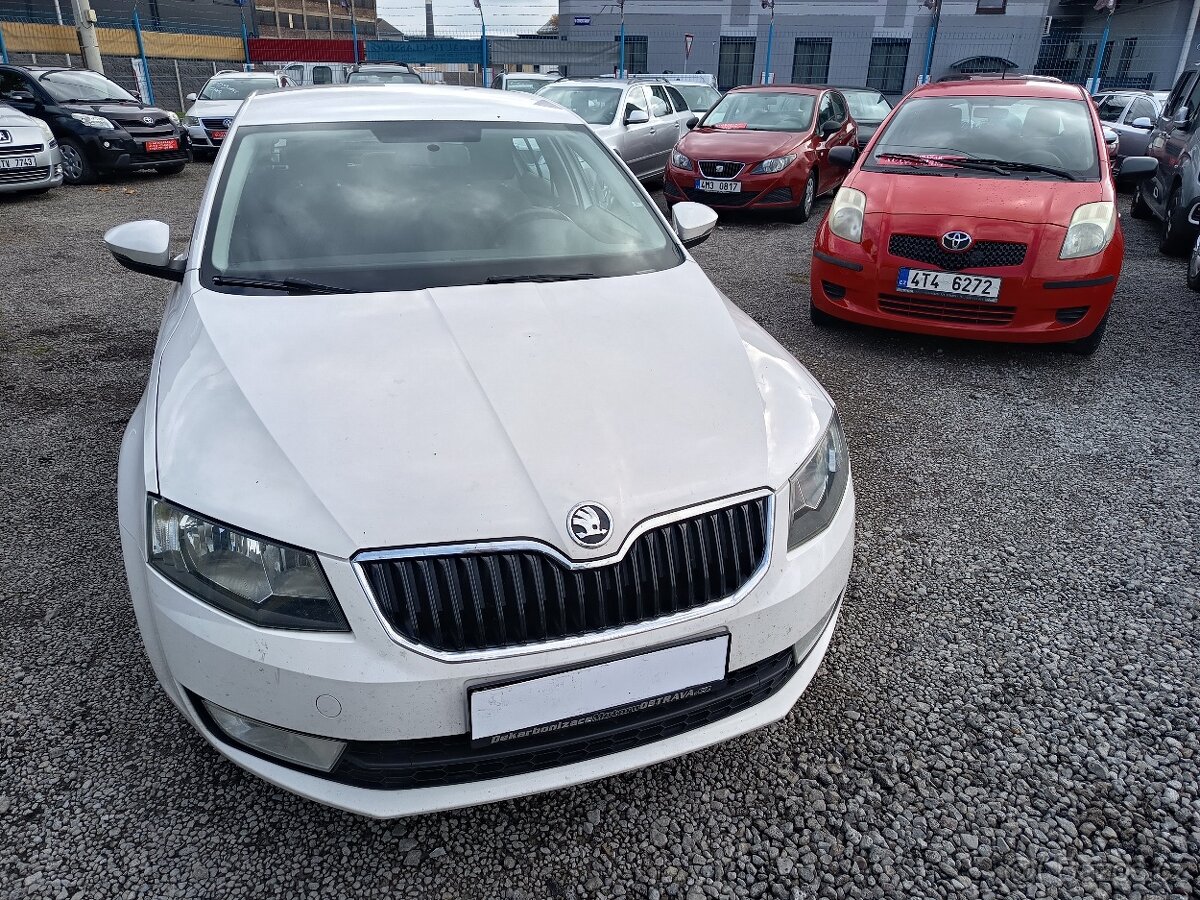 ŠKODA Octavia 1,6TDI Ambition 1 maj ČR DPH - 3