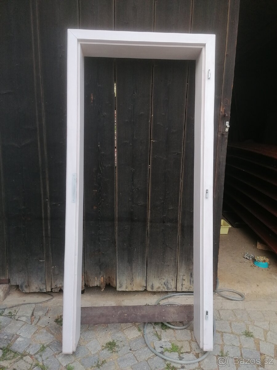 Dveře se zárubněmi - 3