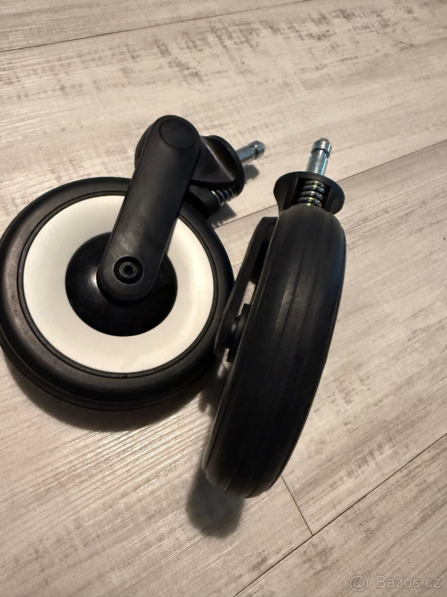 Cybex Coya přední kolečka - 3