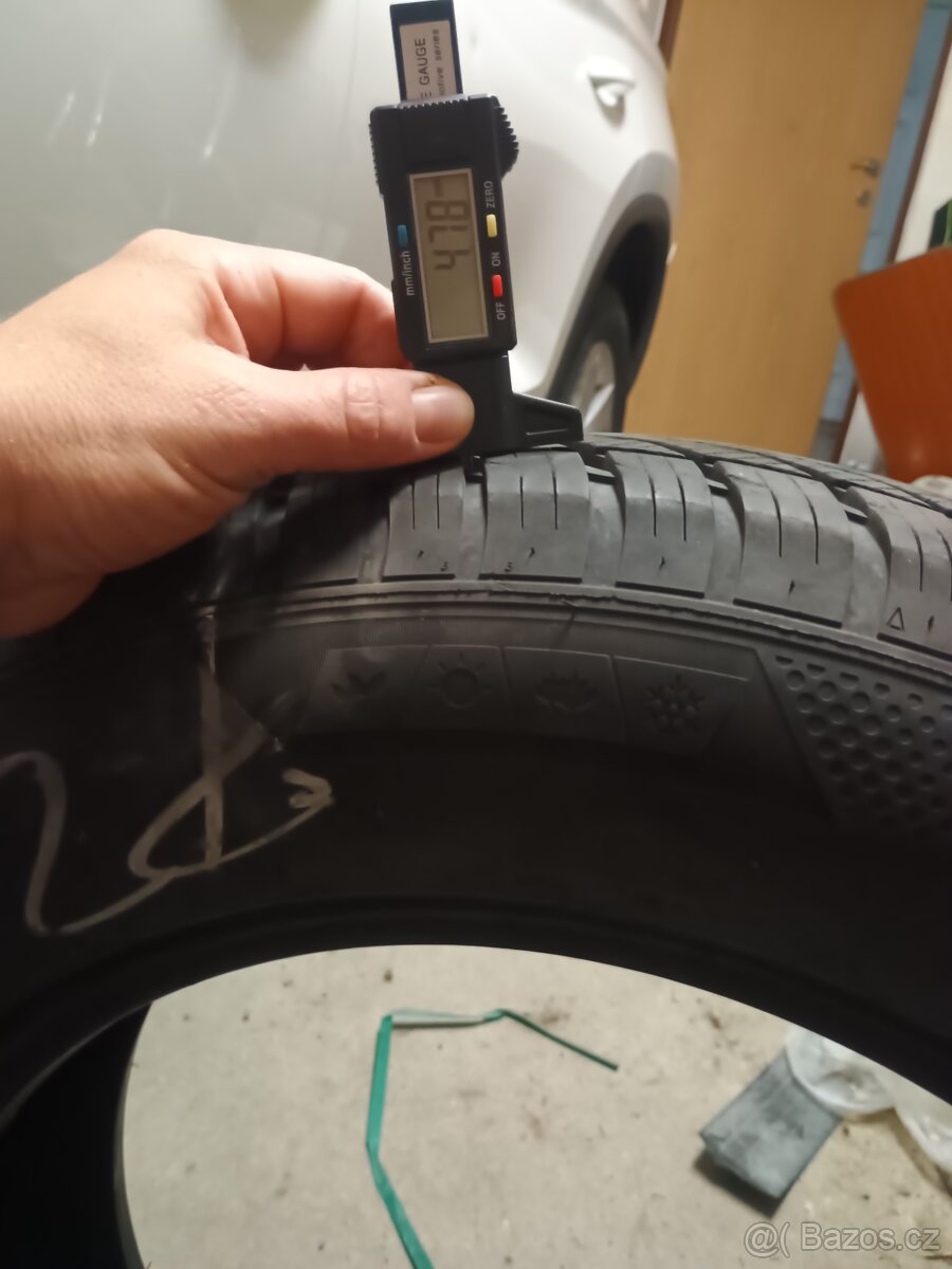 Celoroční gumy 215/65/r17 - 3