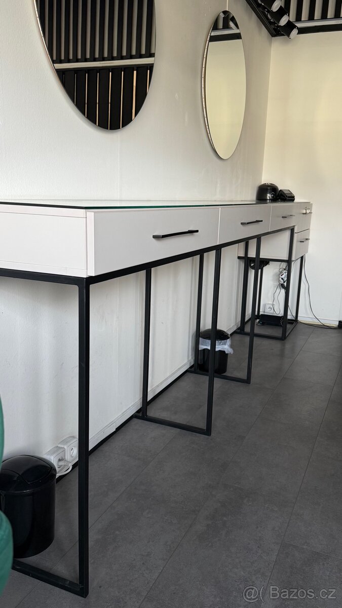 Kosmetický stolek - 3