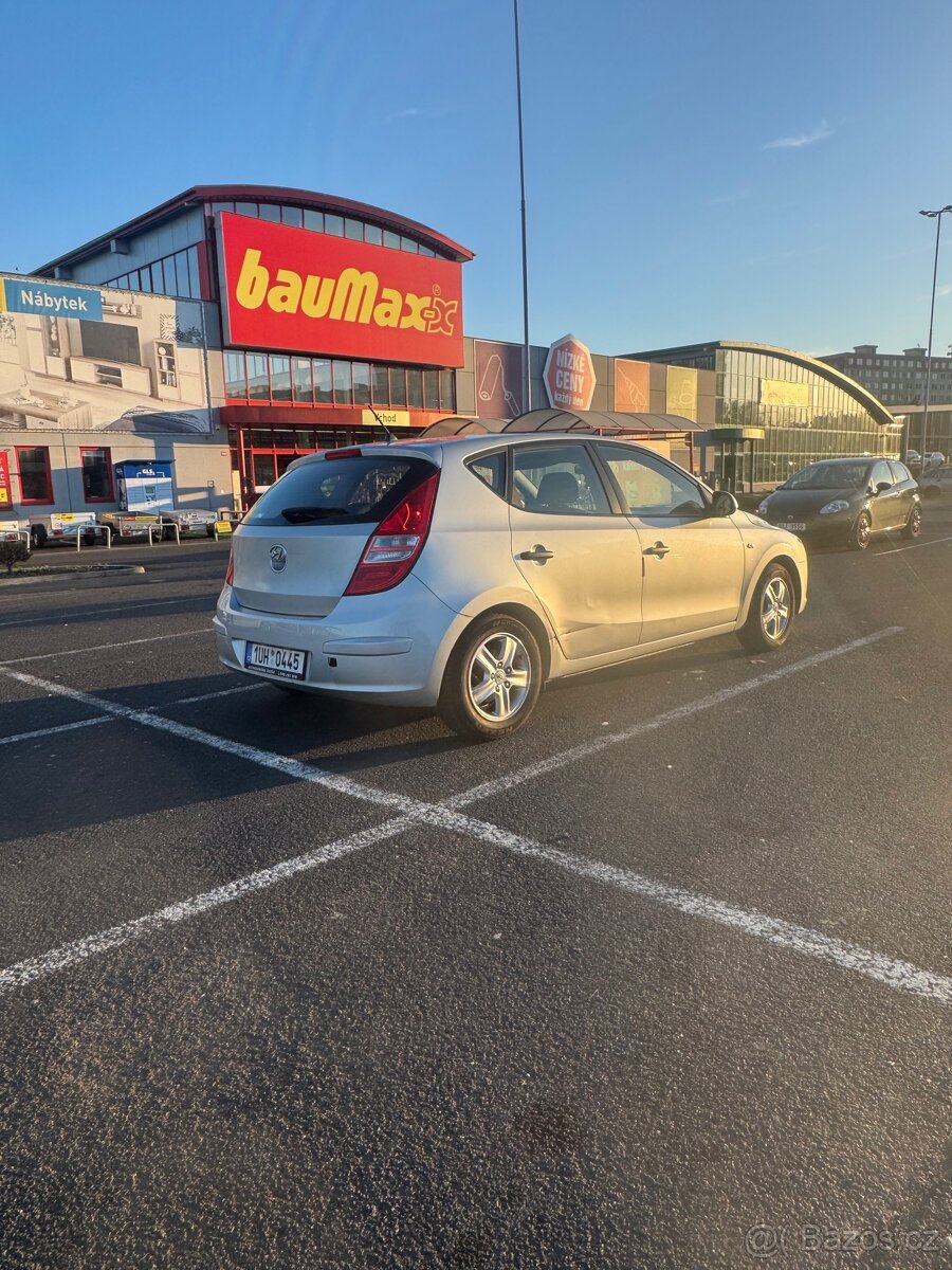 Hyundai i30 1.4 - 3