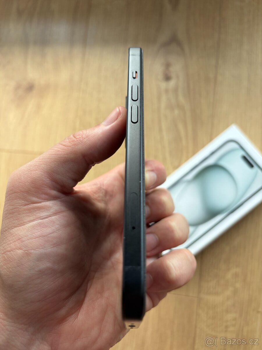 Iphone 15 černý 128gb - 3