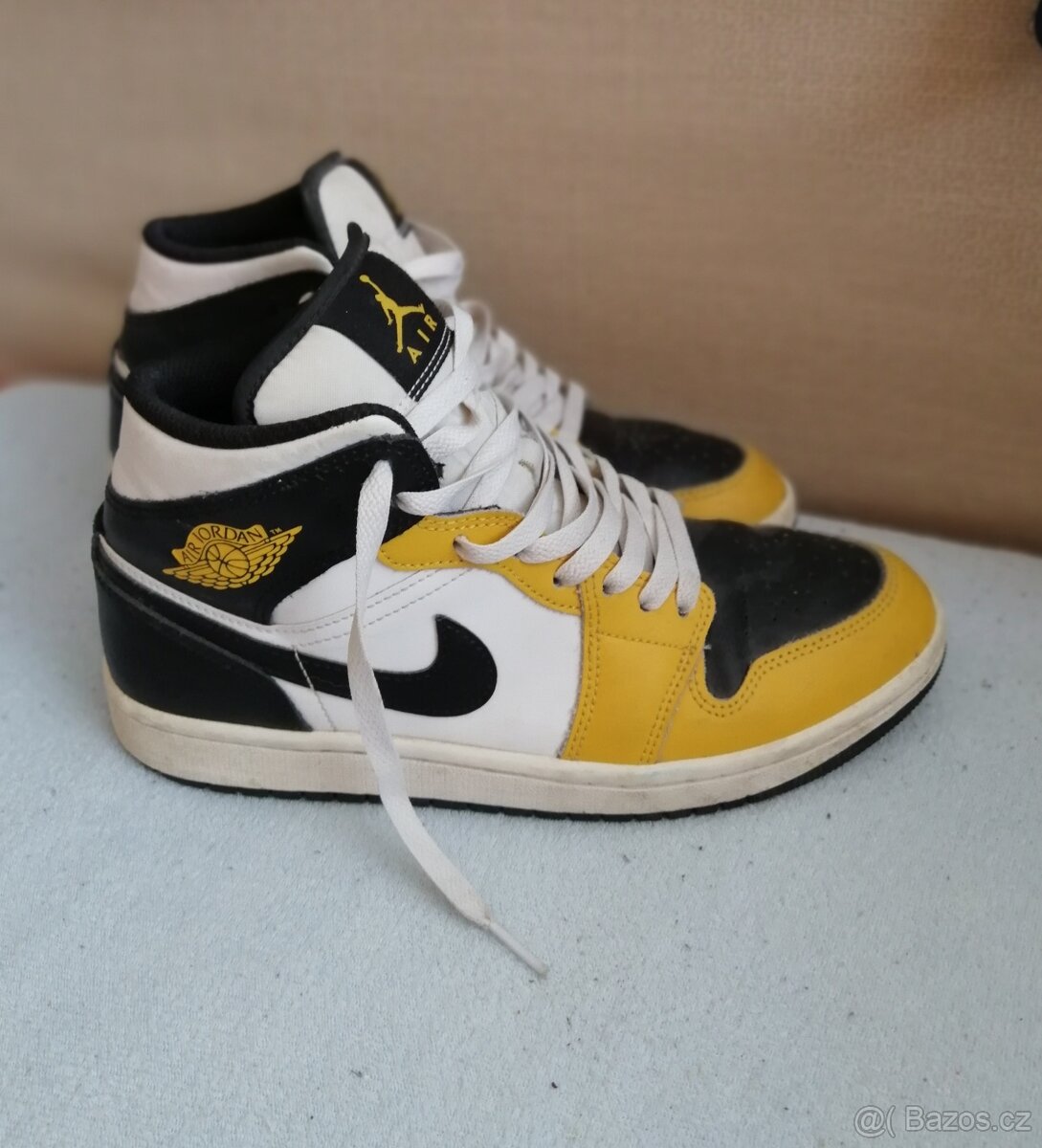 Boty Nike Air Jordan 1 Mid - 3