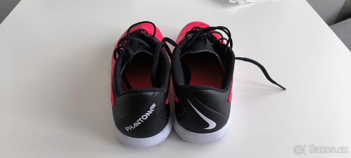 Dětské turfy NIKE PHANTOM vel.36.5 - 3