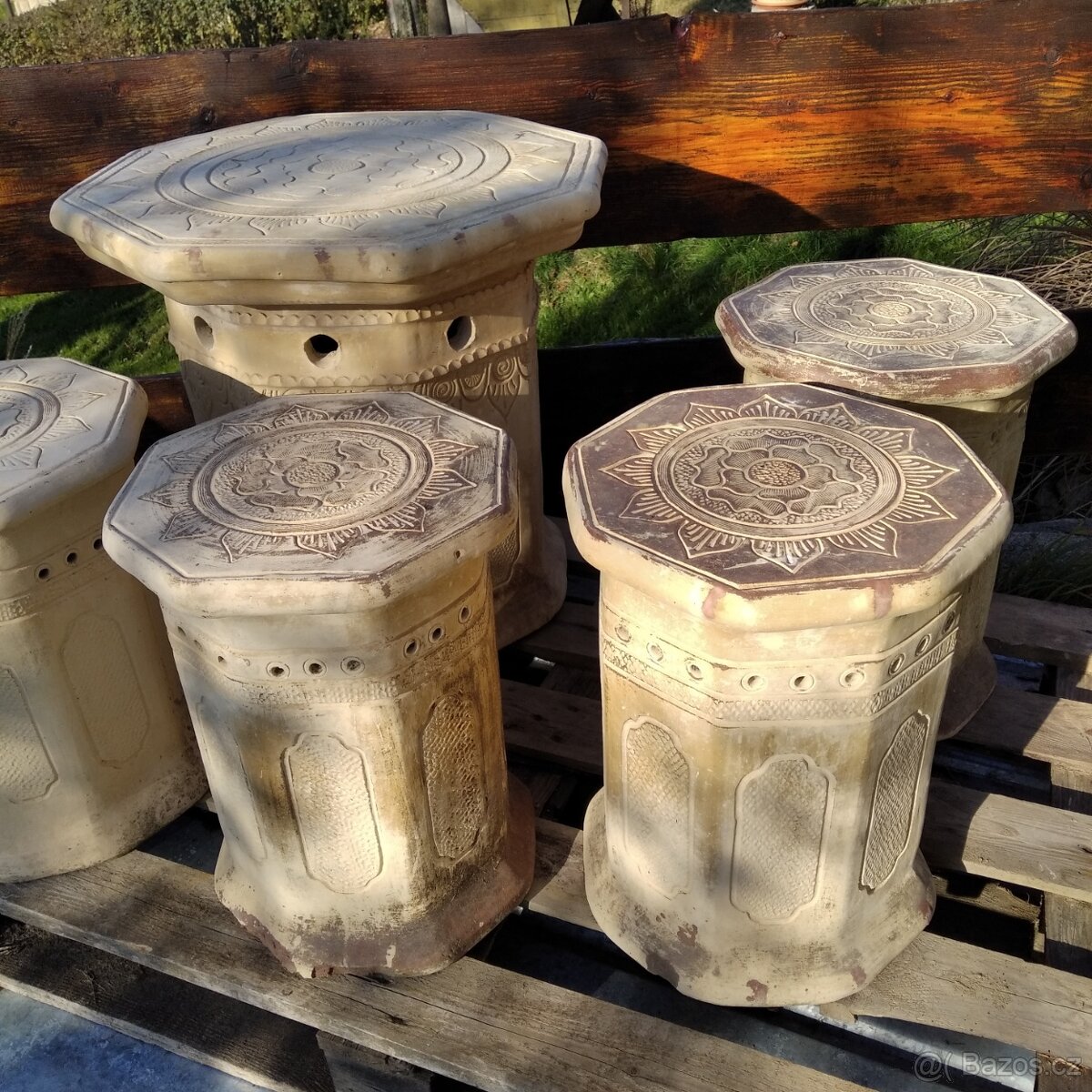 stary zahradni nabytek a dekorace - 3