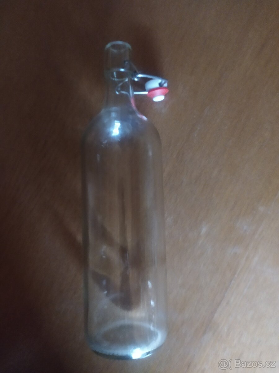 Lahve s keramickým vyčkem 1l. A 0,7l - 3