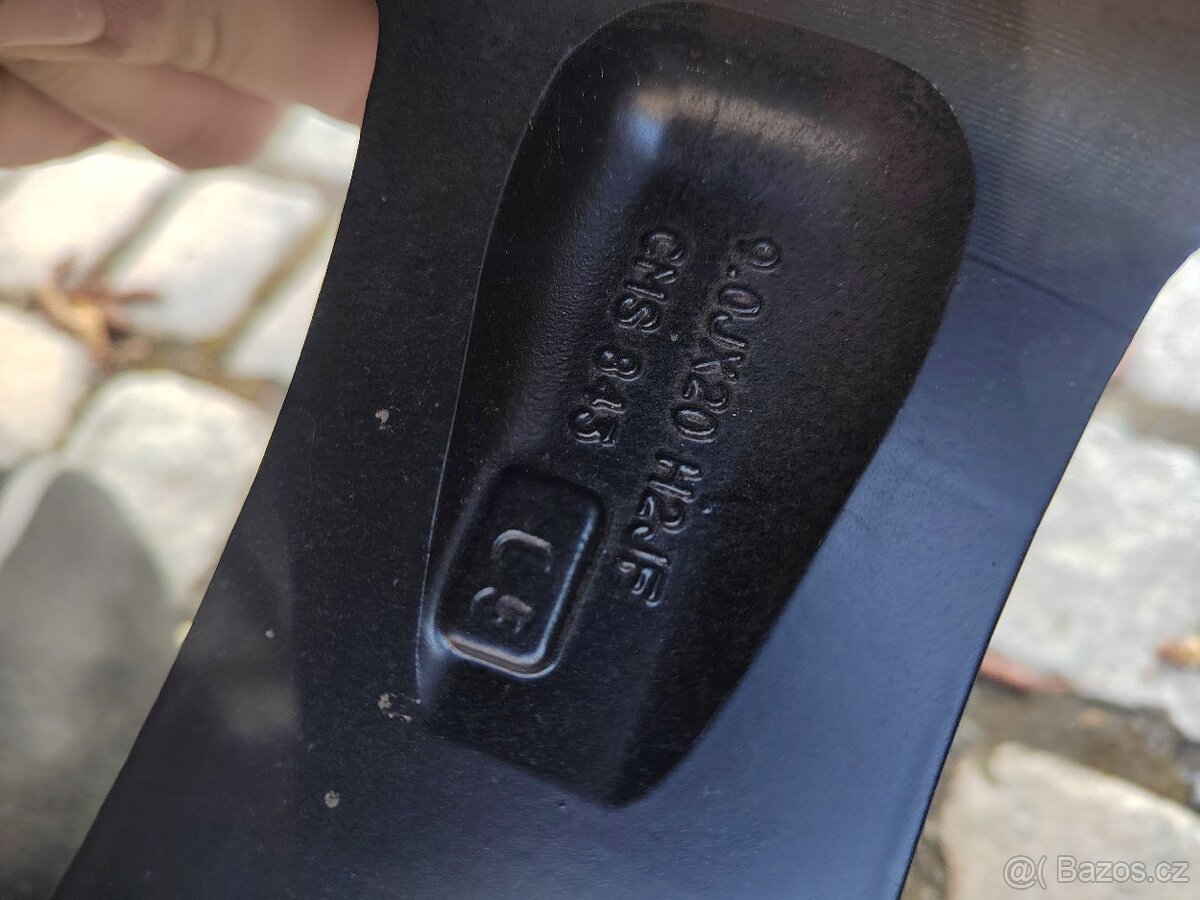 Prodám alu 20 CMS 5x120 ET 45 Range Rover Sport