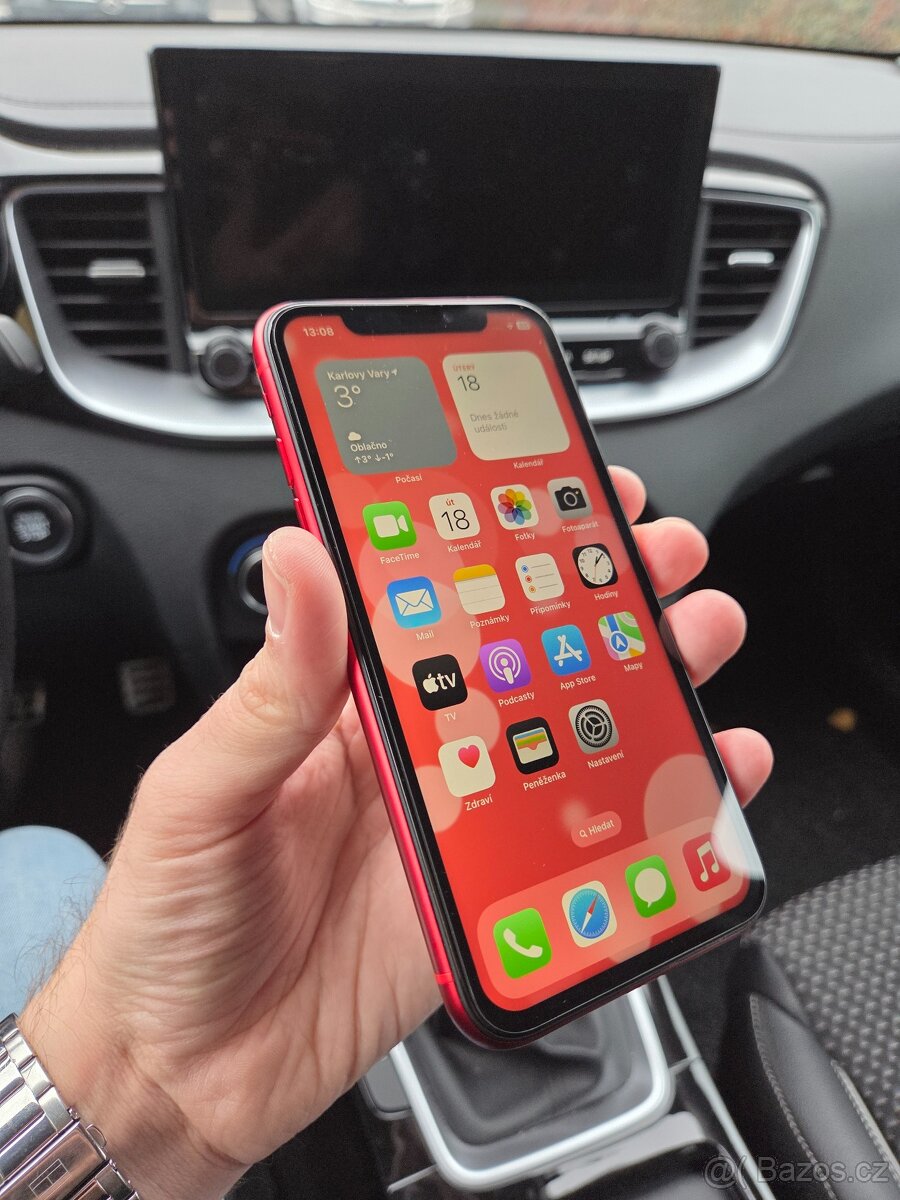PRODANO - Apple iPhone Xr 64GB product RED - baterie 80% - 3